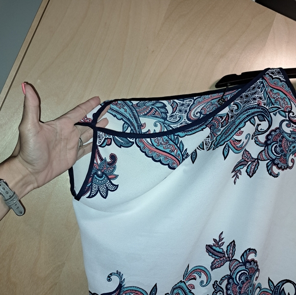 M White and Paisley cold shoulder blouse - Picture 4 of 9